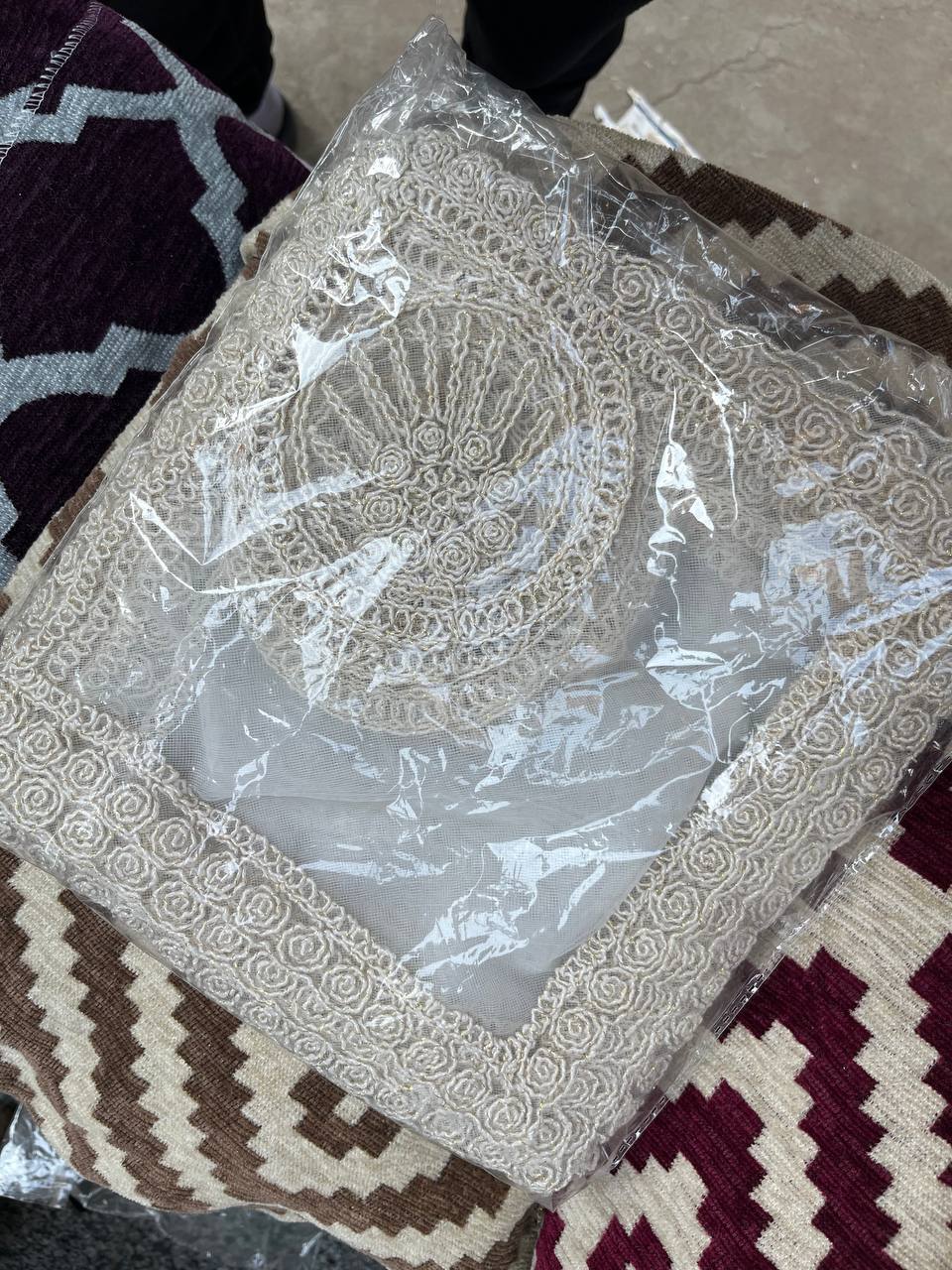مفرش نيش كردون تطريز تقيل