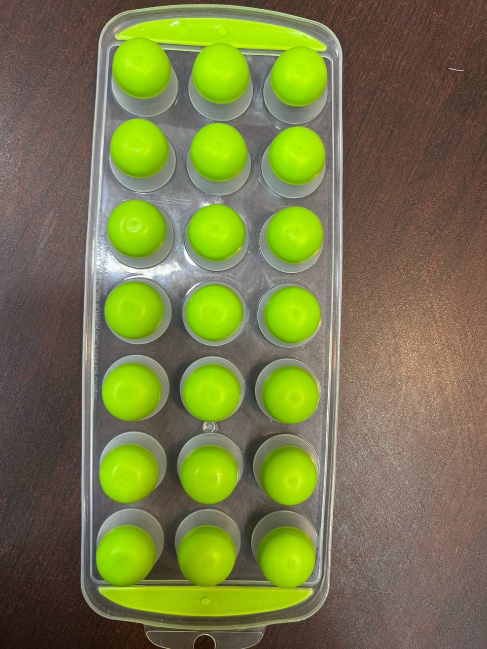 مكعبات ثلج كبيره